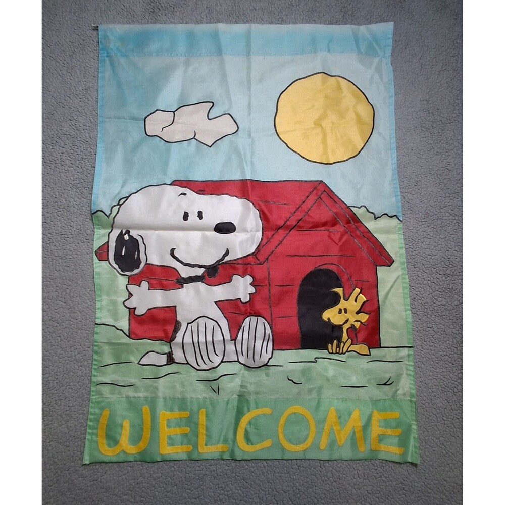 Vintage Snoopy Peanuts Welcome Doghouse 27x39 Yard Flag Decor Summer Made